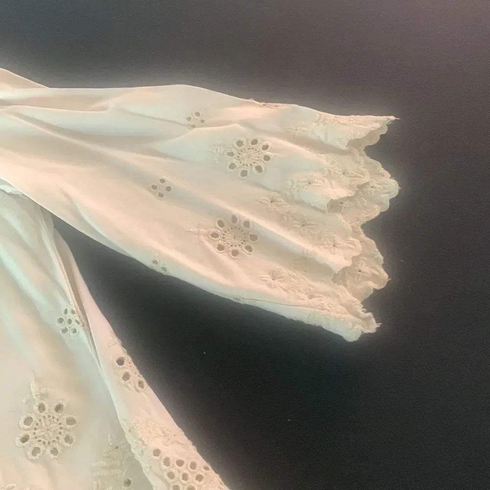 Off White Eyelet Top M - Picture 4 of 6